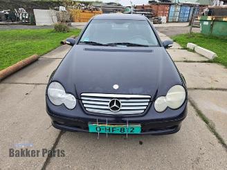 Salvage car Mercedes C-klasse C Sportcoupe (C203), Hatchback, 2000 / 2008 1.8 C-200K 16V 2003/5