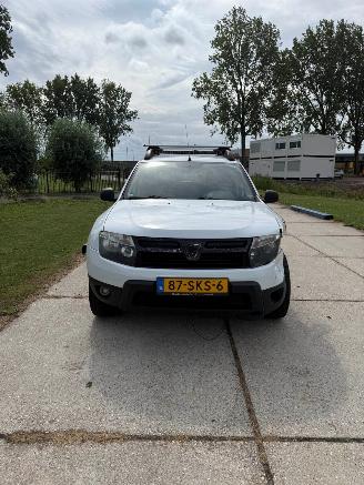 Voiture accidenté Dacia Duster 4X4 SUV 2011/1