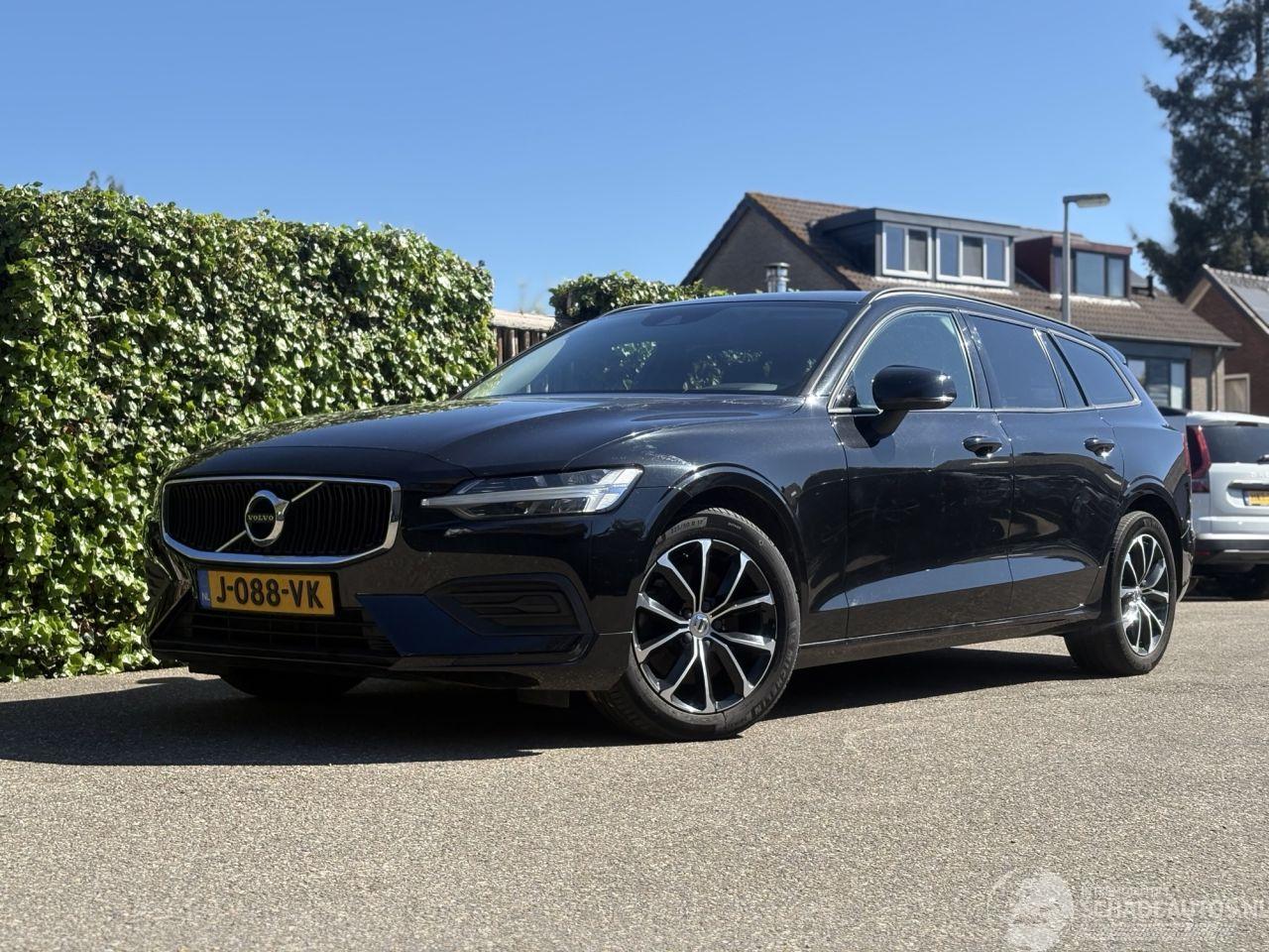 Volvo V-60 2.0 V60 Momentum Advantage AUTOMAAT 174PK