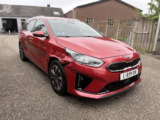 Kia Ceed 1.6 GDI PLUG IN HYBRID DynamicPlusLine 119PK AUTOMAAT picture 4