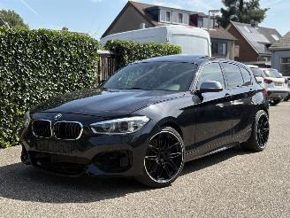 Vaurioauto  passenger cars BMW 1-serie M1 M140i XDRIVE HIGH EXECUTIVE 340PK AUTOMAAT COLD AIR INTAKE 2016/10