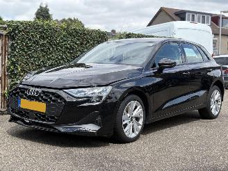 uszkodzony samochody osobowe Audi A3 40 TFSI e HYBRIDE Pro Line AUTOMAAT 150PK 2025/11