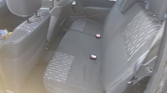 Dacia Logan 1.6 16V Flexifuel Combi/o   1.598cc 77kW picture 15