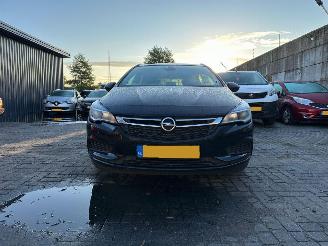 Avarii autoturisme Opel Astra SPORTS TOURER 2016/11