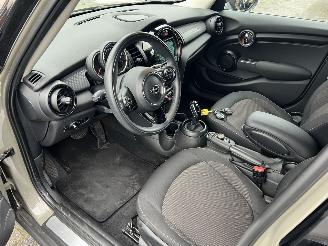 Mini Cooper 1.5 Pepper picture 8