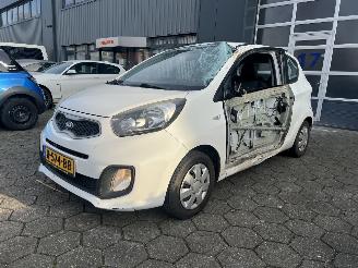 Auto incidentate Kia Picanto 1.0 CVVT Economy Line 2013/11