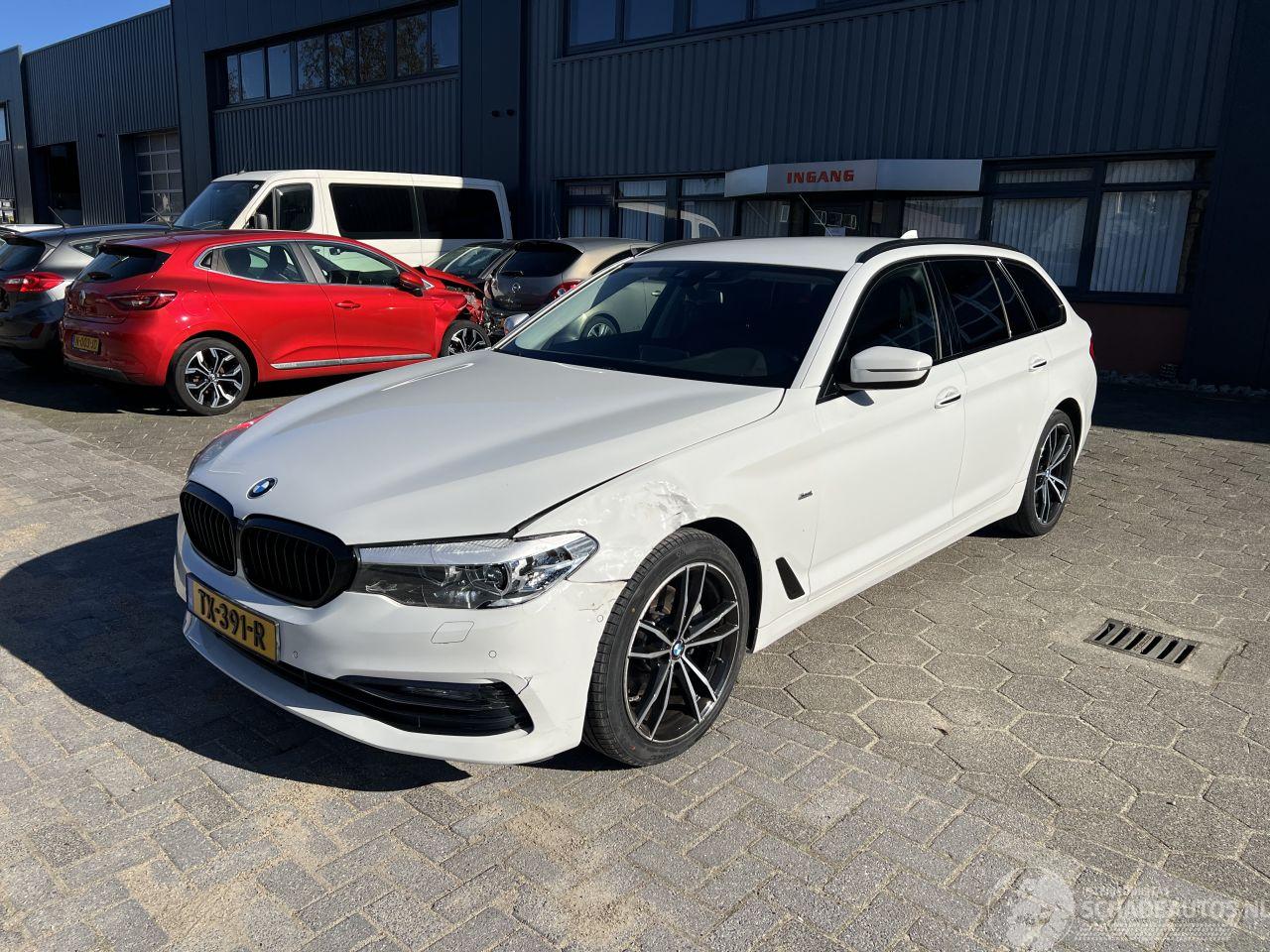 BMW 5-serie 520i High Executive