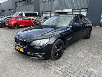 Damaged car BMW 7-serie 730d High Executive 2013/6
