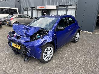 Voiture accidenté Toyota Aygo X 1.0 VVTI-S CVT PLAY Automaat 2024/8