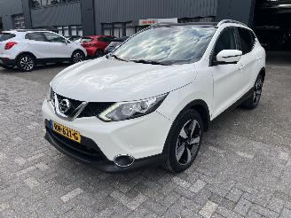 Vaurioauto  passenger cars Nissan Qashqai 1.2 N-CONNECTA 2017/3