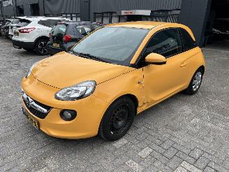 Coche accidentado Opel Adam 1.2 2018/10