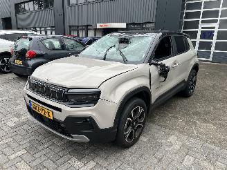 krockskadad bil auto Jeep Avenger 1.2 E-HYBRID SUMMIT 2024/1