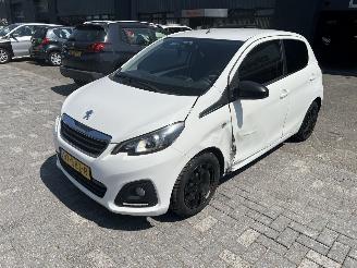 damaged passenger cars Peugeot 108 1.0 e-VTi Active 2016/1