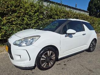 Vaurioauto  passenger cars Citroën DS3 1.6 VTi 2010/1