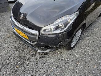 Peugeot 208 1.2 PureTech Active picture 8