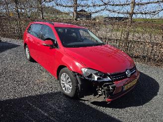 Voiture accidenté Volkswagen Golf Variant 1.2 TSI Trendline 2016/6