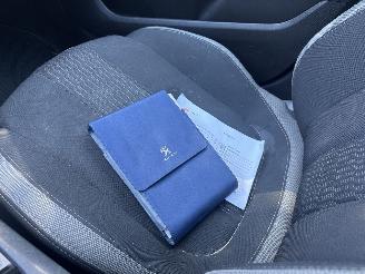 Peugeot 308 1.2 puretech style PANO NAVI picture 11