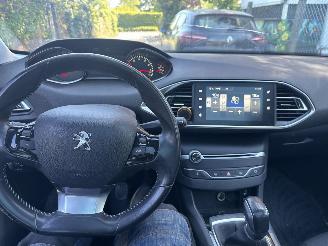 Peugeot 308 1.2 puretech style PANO NAVI picture 5