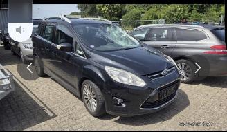 krockskadad bil auto Ford Grand C-Max 1.0 titanium 2013/1