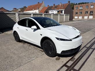 skadebil auto Tesla Model Y 5YJY 2 60KWH 2026/2