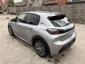 Peugeot e-208 II 136 ALLURE PACKET 50KWH picture 4