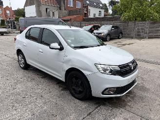 krockskadad bil auto Dacia Logan II 0.9 TCE 90 2017/11