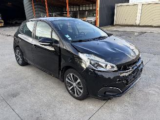 krockskadad bil auto Peugeot 208 1 PHASE 2 1,2 2017/8