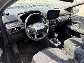 Dacia Jogger 1.6i - 16V SCE 140 E-TECH picture 3