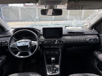 Dacia Jogger 1.6i - 16V SCE 140 E-TECH picture 6