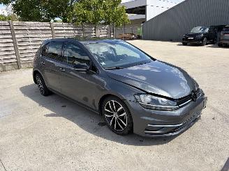 damaged passenger cars Volkswagen Golf 1.5 TSI - 16V TURBO 2020/7