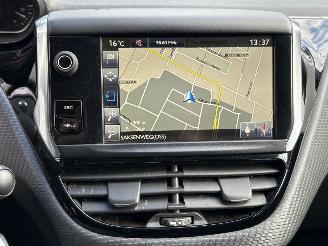 Peugeot 208 1.2 PureTech Style 5 deurs | Navi Lm-velgen Pdc picture 16
