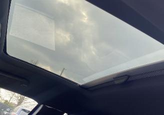 Volkswagen Golf 2.0TSI R Panorama picture 16
