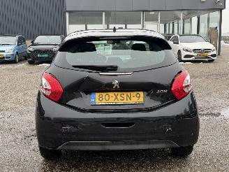 Peugeot 208 1.2 VTi Blue Lease picture 4