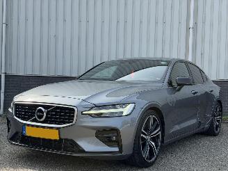 Voiture accidenté Volvo S-60 2.0 T4 R-Design AUTOMAAT/LED 2020/3