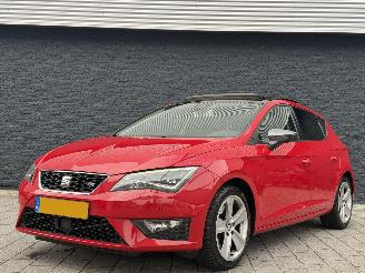 Coche accidentado Seat Leon 1.8 TSI FR PANO/DSG/LED 2015/3