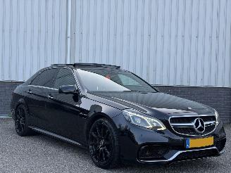 uszkodzony samochody osobowe Mercedes E-klasse E63 AMG 4 MATIC PANO/FULL OPTION 2014/9