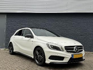Vaurioauto  passenger cars Mercedes A-klasse A180CDI AMG PANO/AUTOMAAT 2013/6