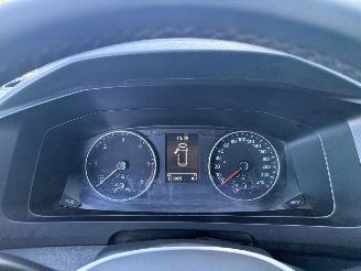 Volkswagen Transporter 2.0 TDI L1H2 Highline Bi Xenon Airco picture 10