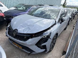 Unfallwagen Renault Clio 1.0 Tce 90 GPF Techno NAP 2024/9