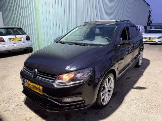 Schadeauto Volkswagen Polo 1.2 TSI Highline Pano Stoelverwarming 2014/9