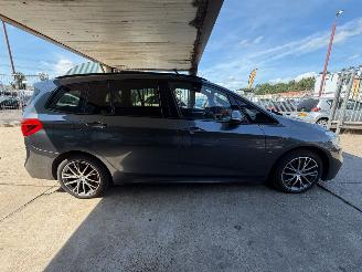 BMW 2-serie 220i M PERFORMANCE PANO XENON 7 PERSOONS picture 2