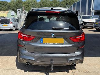 BMW 2-serie 220i M PERFORMANCE PANO XENON 7 PERSOONS picture 4