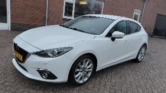 uszkodzony samochody osobowe Mazda 2 2.0i  120pk  clima navi 2015/6