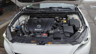 uszkodzony samochody osobowe Mazda 2 2.0i  120pk  clima navi 2015/6