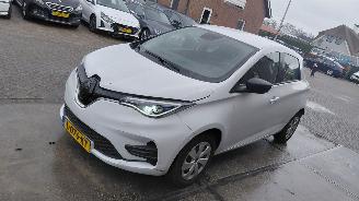 Schadeauto Renault Zoé r 110 life   carshare 52kwh    navi  109pk 2021/6