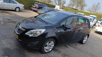 Unfallwagen Opel Meriva 1.4i   88kw    airco 2011/5