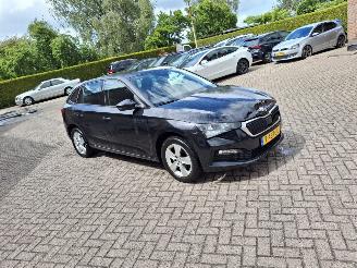 krockskadad bil auto Skoda Scala 1.0 tsi 81kw  clima 5drs 2023/7