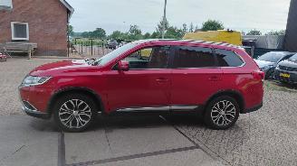 Mitsubishi Outlander 2.0i  150pk automaat   clima navi picture 2