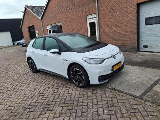 uszkodzony samochody osobowe Volkswagen ID.3 pro  58kwh    150kw navi 2022/10