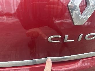 Renault Clio 0.9 TCE ICONIC LICHTE RIJDBARE SCHADE! BOUWJAAR 2017 6750 EURO picture 4